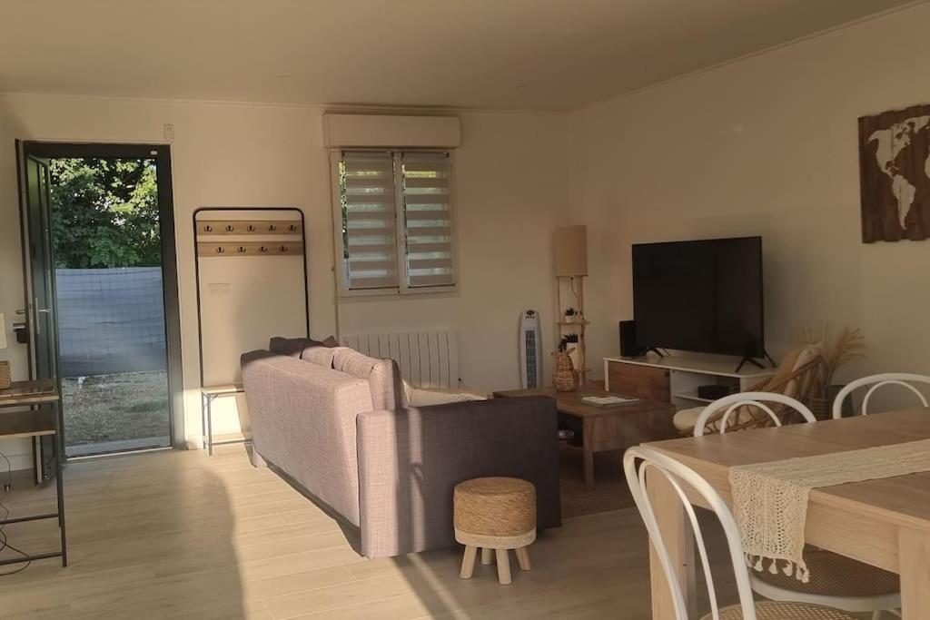 Maison Au Calme Entre Collegues Ou Famille - La Boheme - Saint-Seurin-sur-l'Isle ภายนอก รูปภาพ