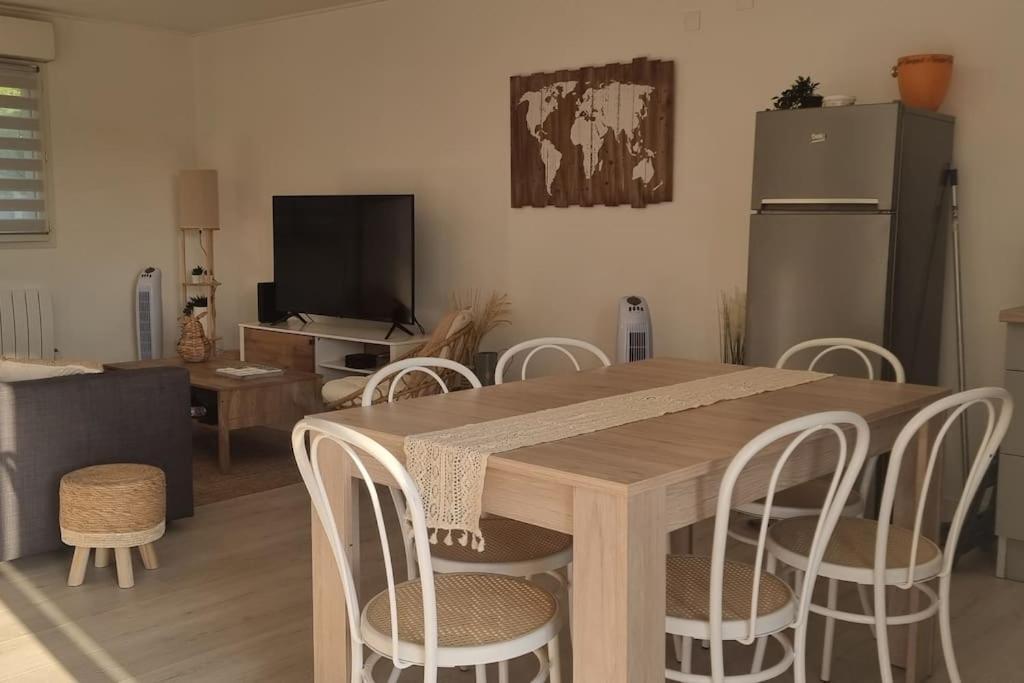 Maison Au Calme Entre Collegues Ou Famille - La Boheme - Saint-Seurin-sur-l'Isle ภายนอก รูปภาพ