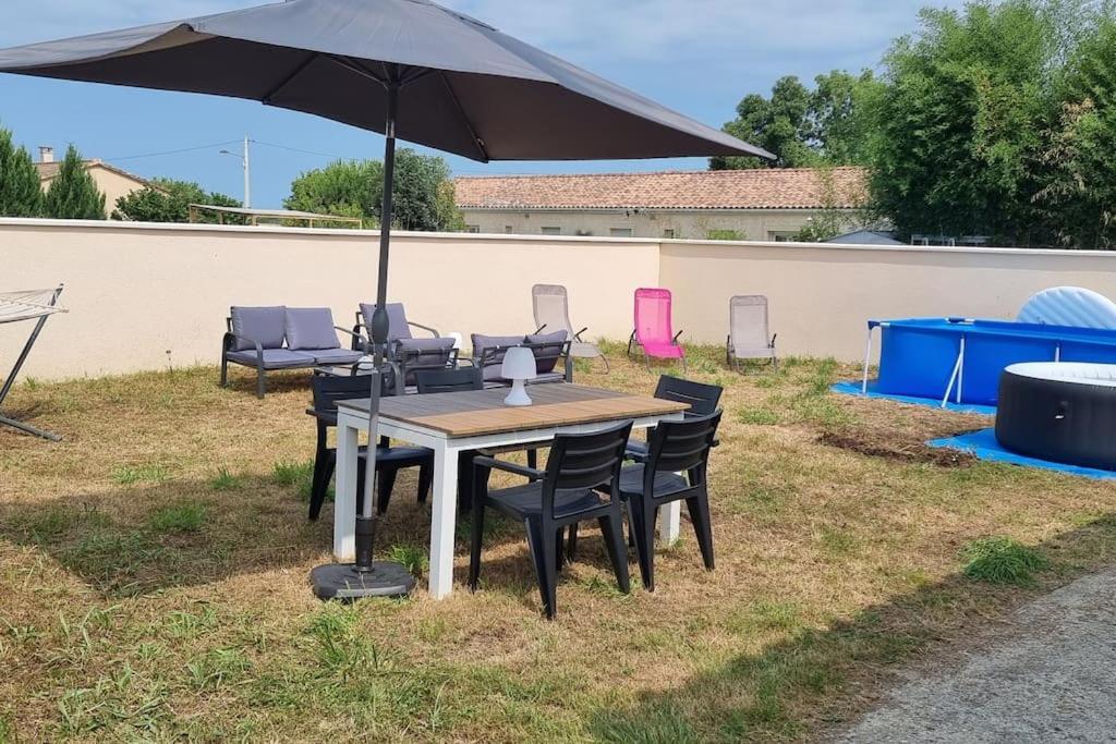 Maison Au Calme Entre Collegues Ou Famille - La Boheme - Saint-Seurin-sur-l'Isle ภายนอก รูปภาพ